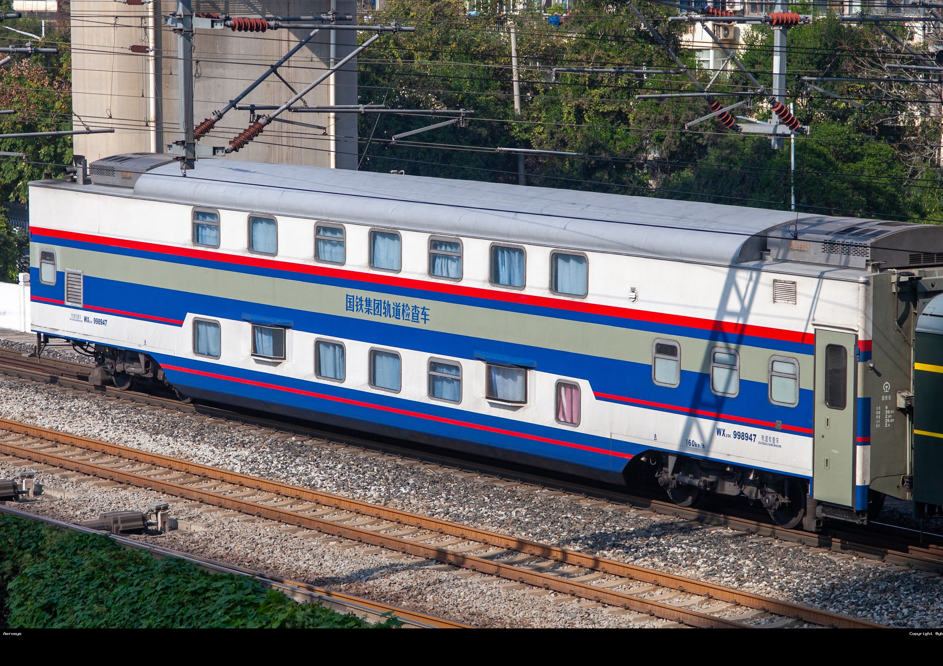 998947