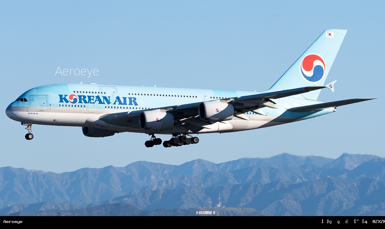 好莱坞标志与大韩航空380同框